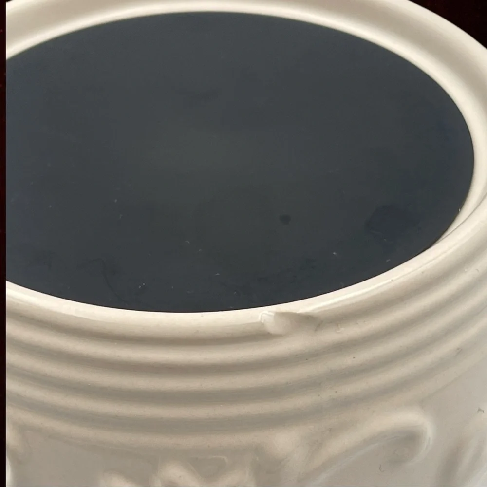 Ivory Yankee Candle Ceramic Wax Warmer, Electric Warming Plate Tart Warmer